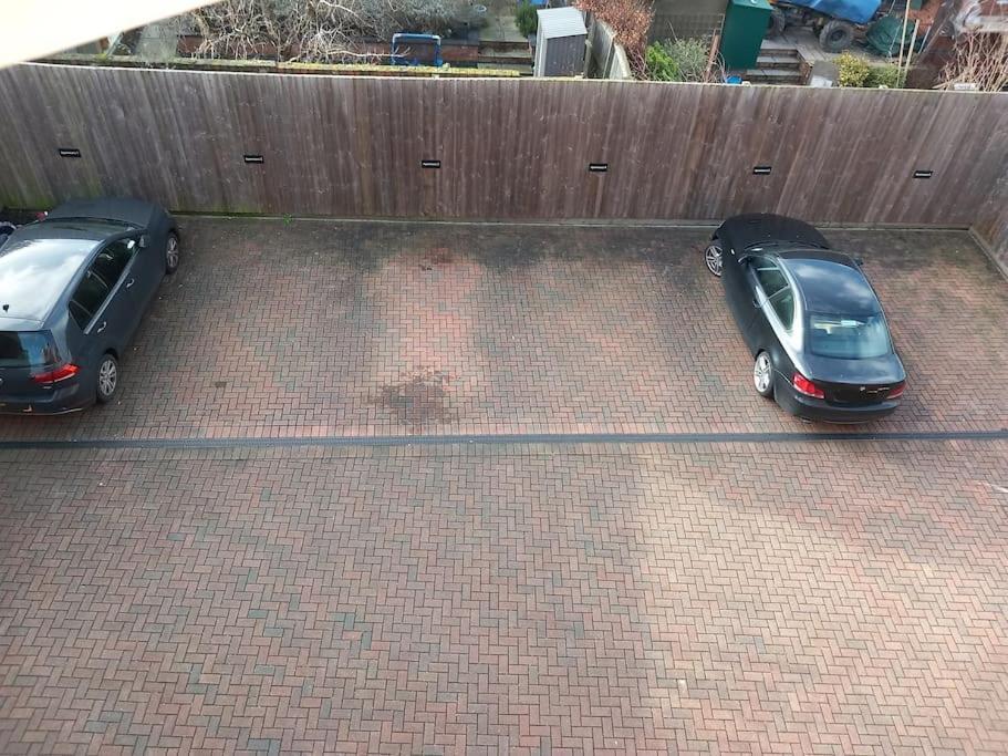 Roomy Penthouse 2 Double Bed Apartment - Spacious - Central Beeston - Free Secure Parking - Nottingham Esterno foto